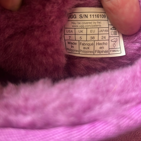 UGG Ultra Mini Boots - Picture 7 of 8